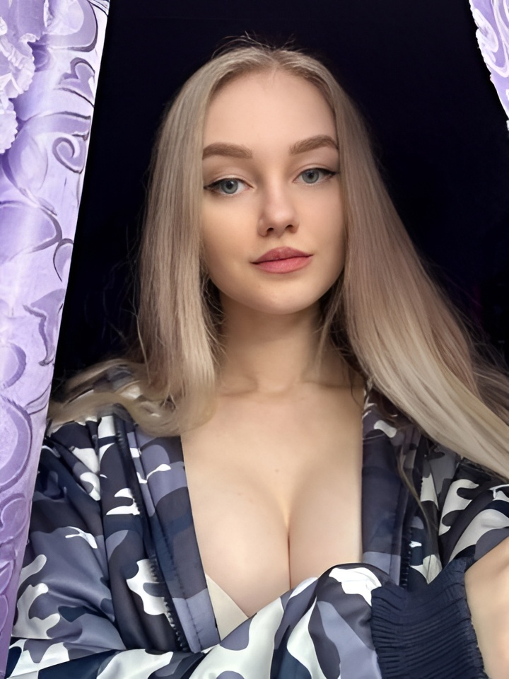 Эрика привлекательная девушка из Анопино цена от 2000 руб