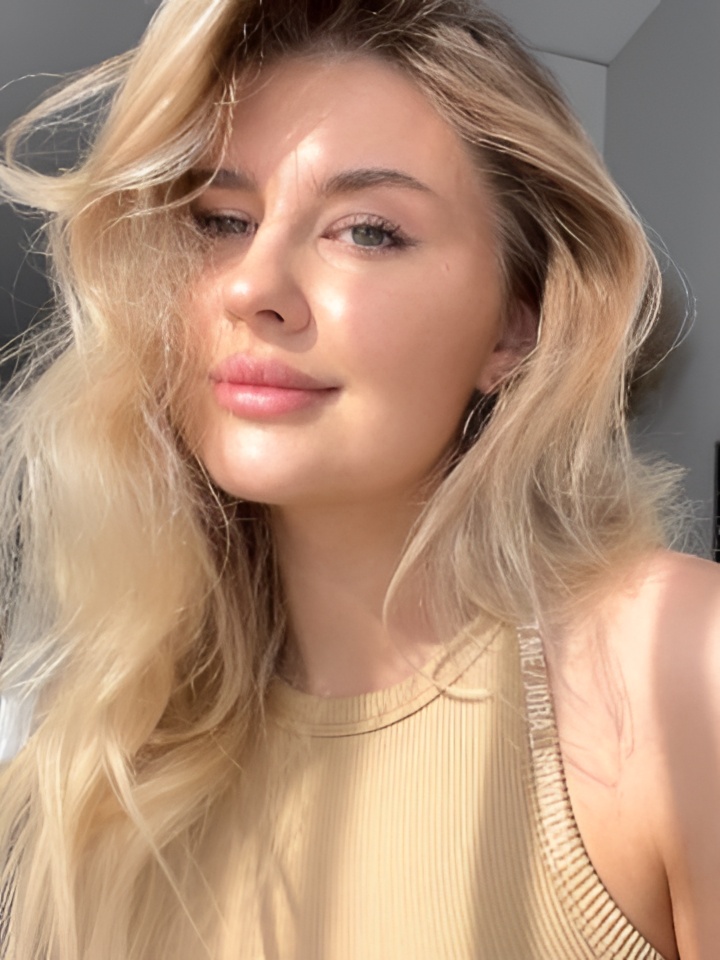 Эсмеральда привлекательная девушка из Анопино цена от 10000 руб