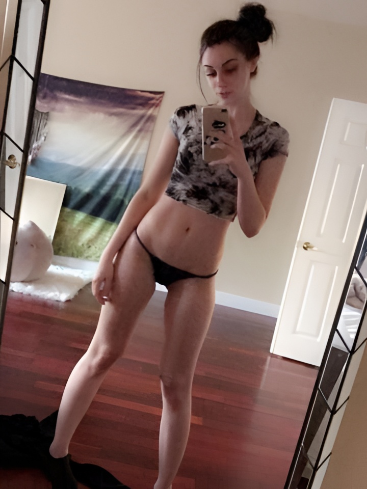 Василиса привлекательная девушка из Анопино цена от 3000 руб